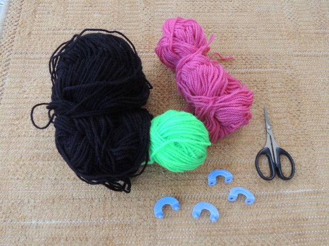 pompom knitting