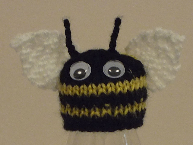 Bee Innocent Smoothie hat pattern link
