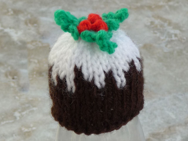 Christmas pudding Innocent Smoothie hat pattern link