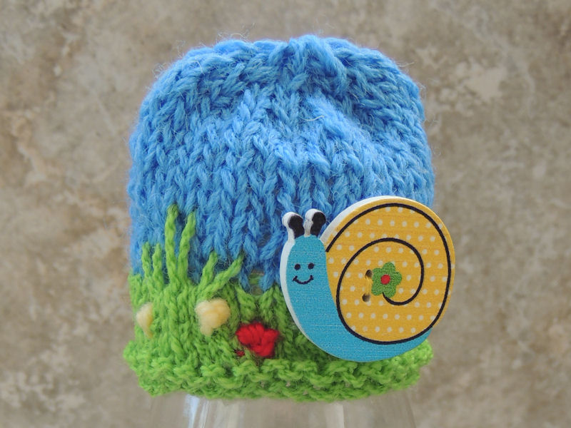Snail button Innocent Smoothie hat pattern link
