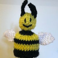 Bumblebee-Innocent-Smoothie-Hat-Pattern